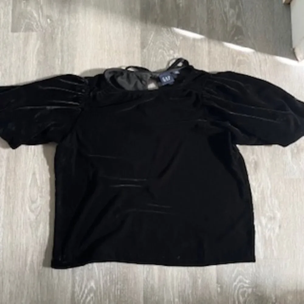 🧡3/15 GAP Velvet Puff Sleeve Top Black Women's SP